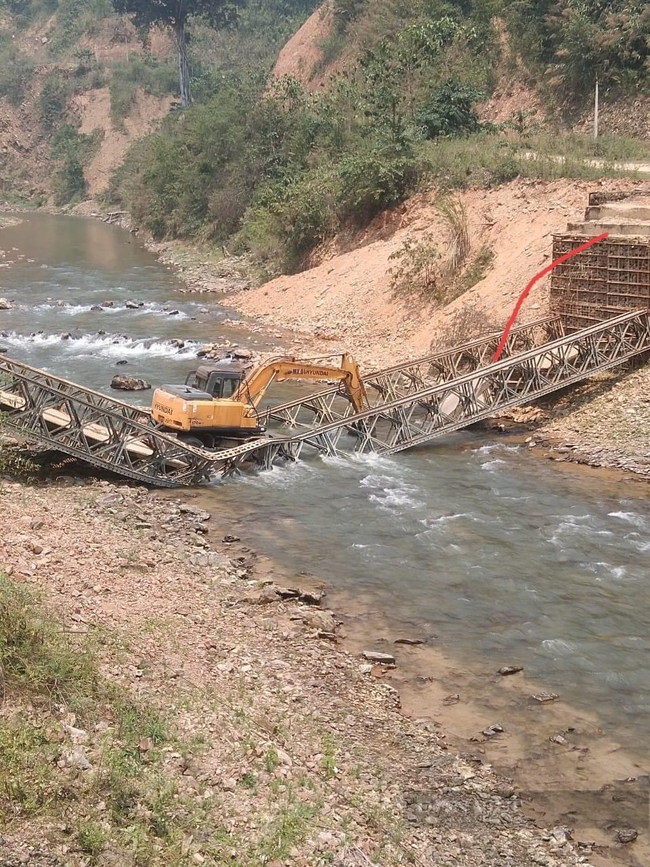 Lai Châu: Sập cầu tạm phục vụ thi công thủy điện, 4 người thương vong - Ảnh 2.