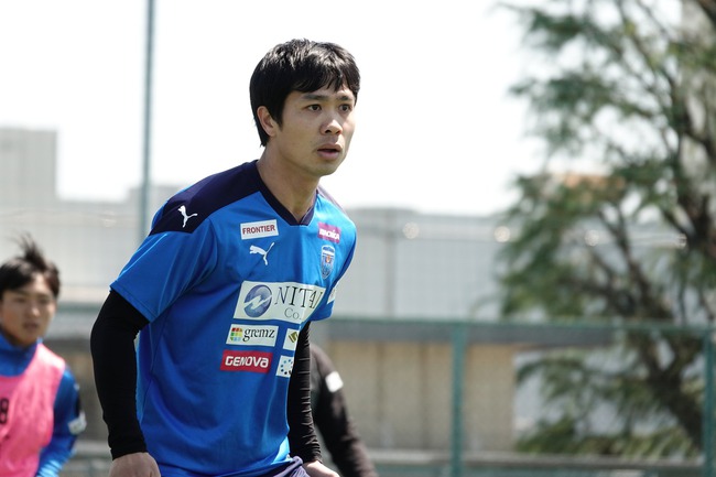 Yokohama FC học theo Pau FC, dùng Công Phượng để &quot;câu&quot;... tương tác - Ảnh 2.
