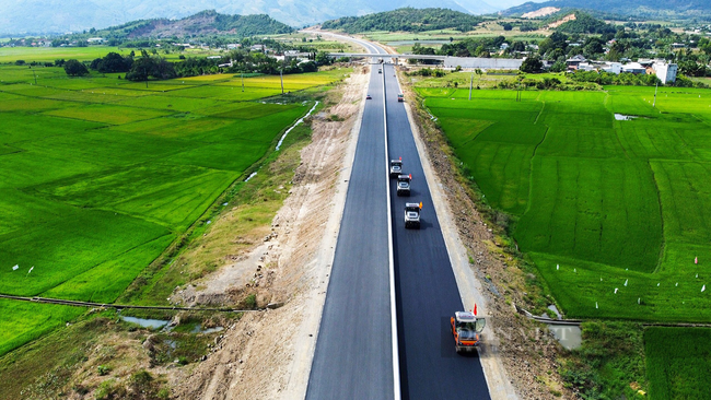 Tập đoàn Sơn Hải xin làm lễ hoàn thành dự án cao tốc hơn 7.600 tỷ đồng trước thời hạn - Ảnh 1.