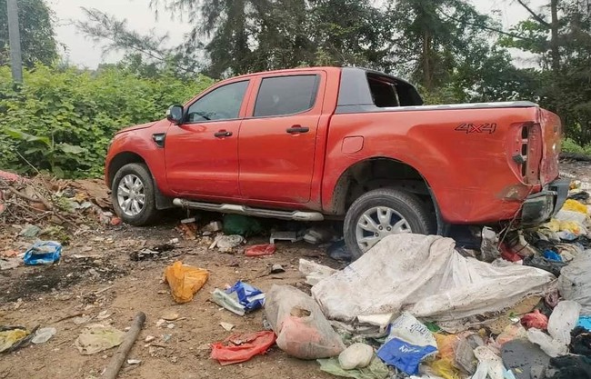 Diễn biến mới nhất vụ mang Ford Ranger đi rửa hôm sau thấy vứt ở bãi rác - Ảnh 1.