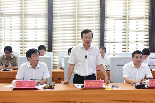 Bộ trưởng Nguyễn Mạnh Hùng: “Bộ TTT&TT luôn xem Huế là địa phương làm điểm về chuyển đổi số”  - Ảnh 1.