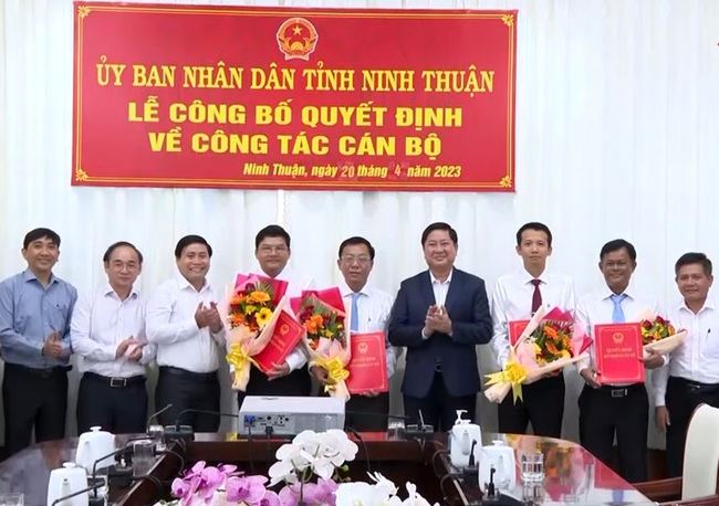 Ninh Thuận phê chuẩn kết quả bầu Chủ tịch UBND đối với 2 huyện niềm núi Ninh Sơn và Bác Ái - Ảnh 2.