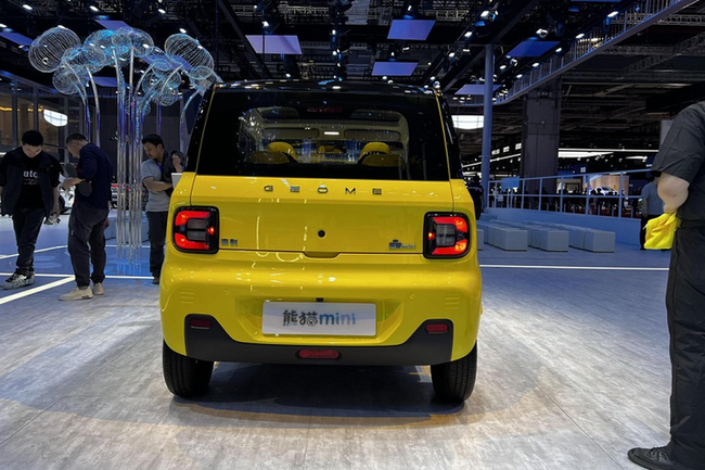 Geely Panda Mini EV phiên bản “vịt vàng” siêu rẻ, từ 183 triệu đồng - Ảnh 3.