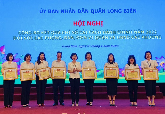 Quận Long Biên lần đầu tiên công bố chỉ số cải cách hành chính - Ảnh 1.