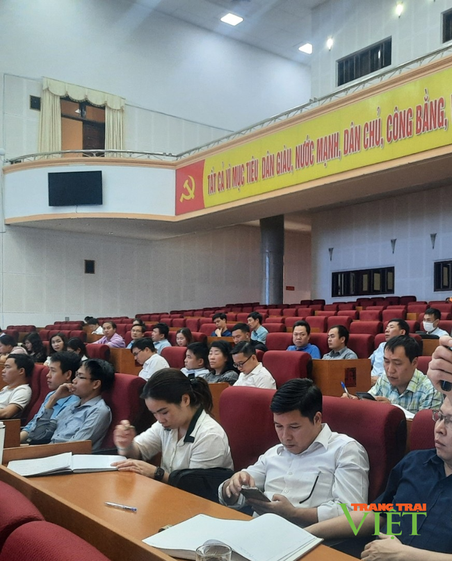 Lai Châu: Tập huấn công tác tổ chức kỳ thi tốt nghiệp THPT - Ảnh 2.