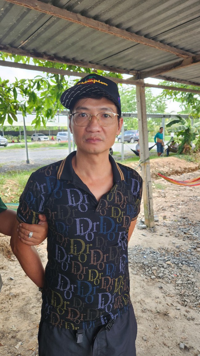 Long An: Phối hợp bắt đối tượng vận chuyển ma túy trốn sang Campuchia  - Ảnh 2.
