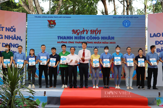 Hỗ trợ người lao động khó khăn với Ngày hội Thanh niên công nhân năm 2023 khu vực Đông Nam Bộ - Ảnh 1.