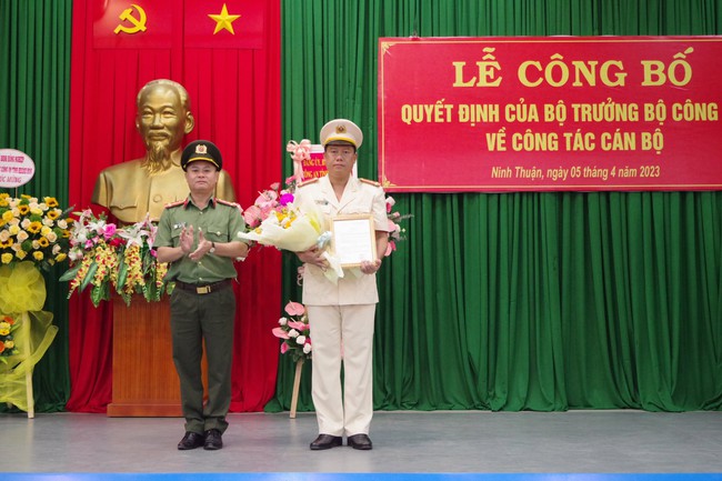 Trưởng công an TP. Phan Rang-Tháp Chàm được bổ nhiệm làm Phó giám đốc Công an tỉnh Ninh Thuận - Ảnh 1.