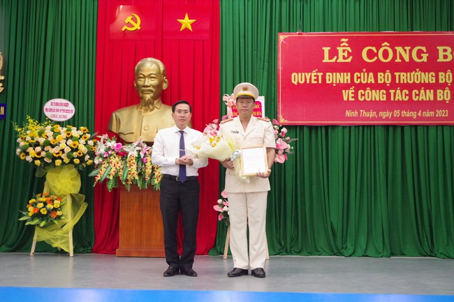 Trưởng công an TP. Phan Rang-Tháp Chàm được bổ nhiệm làm Phó giám đốc Công an tỉnh Ninh Thuận - Ảnh 2.