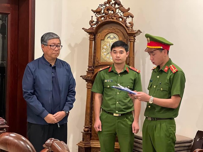 Để cán bộ tham ô 86 tỷ đồng, Đảng ủy Trường Đại học Bách khoa Đà Nẵng bị kỷ luật - Ảnh 2.