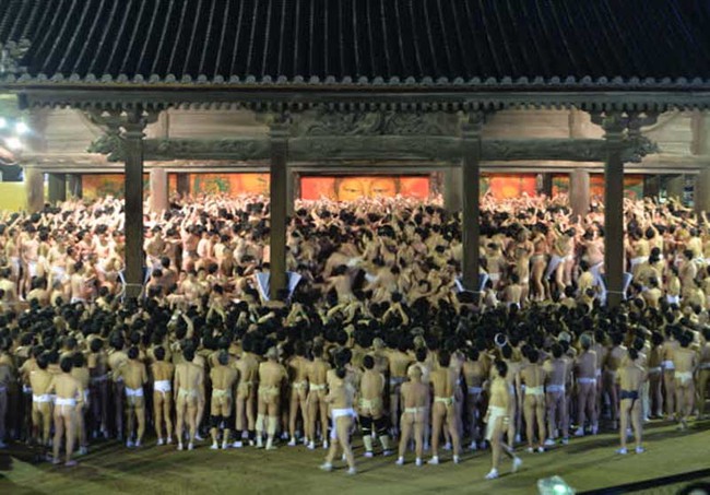 Khỏa thân - nét độc lạ thu hút du khách tại các lễ hội Nhật Bản - Ảnh 3.