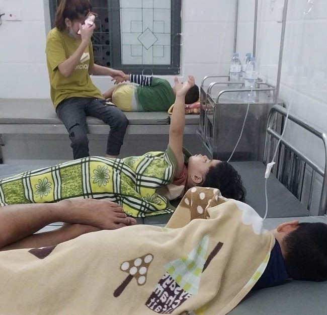 Vụ 76 trẻ mầm non cấp cứu trong đêm: UBND huyện Đô Lương tăng cường kiểm tra các bếp ăn bán trú  - Ảnh 1.