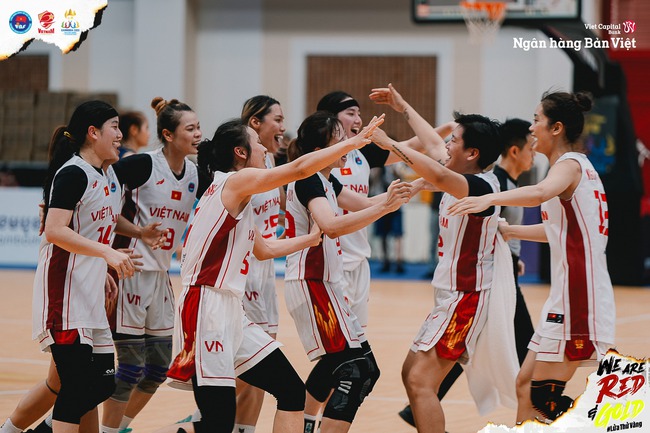 Đánh bại Thái Lan, bóng rổ nữ Việt Nam rộng cửa giành huy chương SEA Games 32 - Ảnh 2.