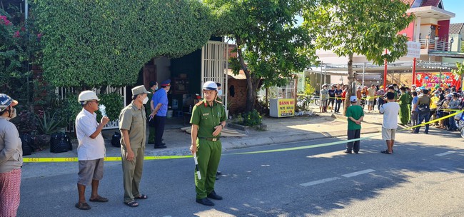 Sau khi uống rượu, người đàn ông cầm rựa sang chém cả nhà hàng xóm làm 3 người thương vong ở Ninh Thuận - Ảnh 1.