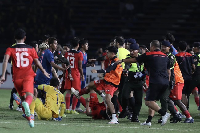 Phút bù giờ kịch tính nhất lịch sử SEA Games: U22 Indonesia ăn mừng hụt - Ảnh 1.