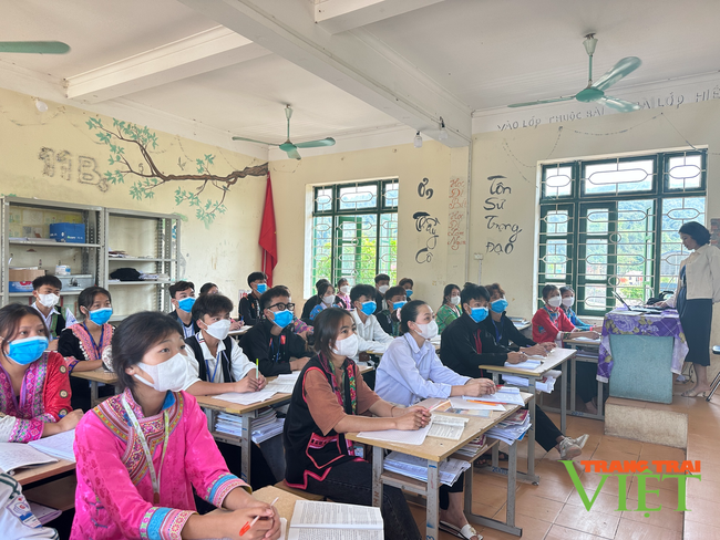 Điện Biên: Giúp học sinh vững tin bước vào kỳ thi THPT 2023 - Ảnh 1.