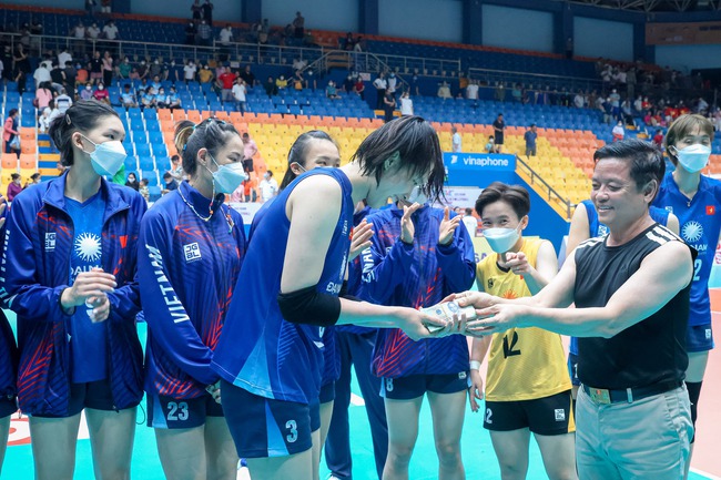 Trước thềm chung kết gặp Thái Lan, ĐT bóng chuyền nữ Việt Nam nhận &quot;mưa tiền thưởng&quot; - Ảnh 10.