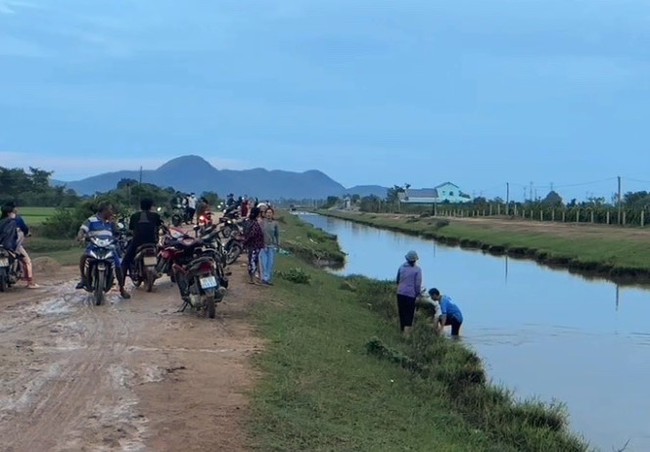 Tìm thấy thi thể 4 nữ sinh đuối nước thương tâm ở Bình Thuận - Ảnh 2.
