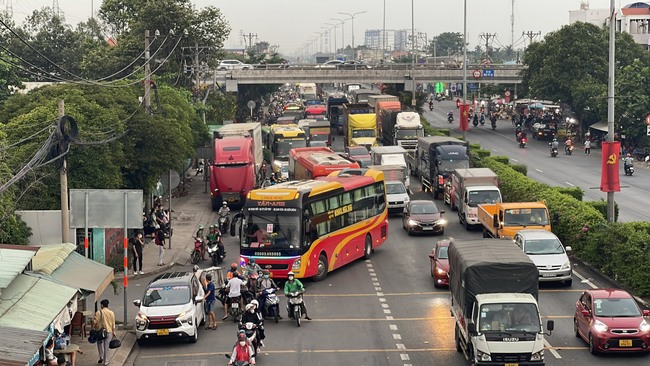 Vì sao Sở GTVT TP.HCM đề xuất cấm xe khách giường nằm vào nội đô 24/24? - Ảnh 1.