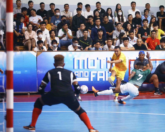 Hạ đẹp Solomon 5-0, futsal Việt Nam sẵn sàng đối đầu Argentina - Ảnh 1.