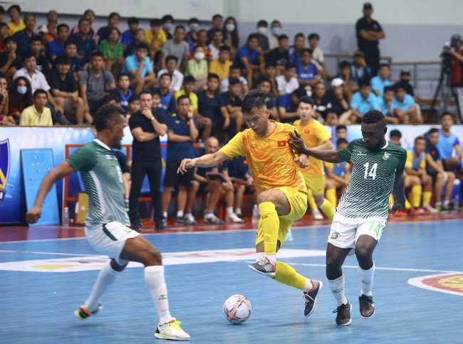 Hạ đẹp Solomon 5-0, futsal Việt Nam sẵn sàng đối đầu Argentina - Ảnh 2.