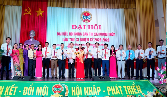 Ông Phạm Xuân Tám tái đắc cử Chủ tịch Hội Nông dân thị xã Hương Thủy, tỉnh Thừa Thiên Huế  - Ảnh 2.