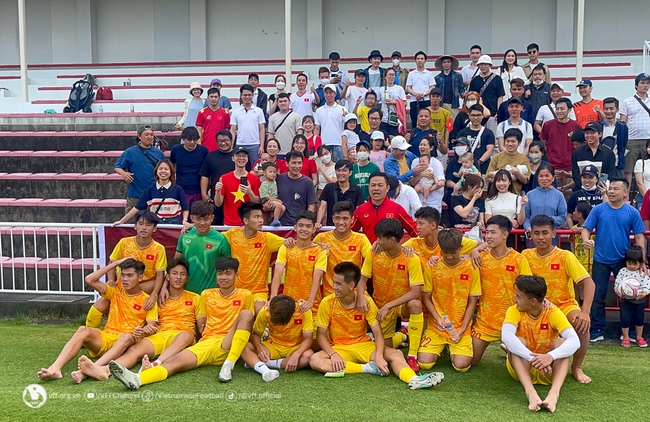 Long Vũ lập &quot;cú đúp&quot;, U17 Việt Nam thắng trận thứ 2 tại Nhật Bản - Ảnh 1.