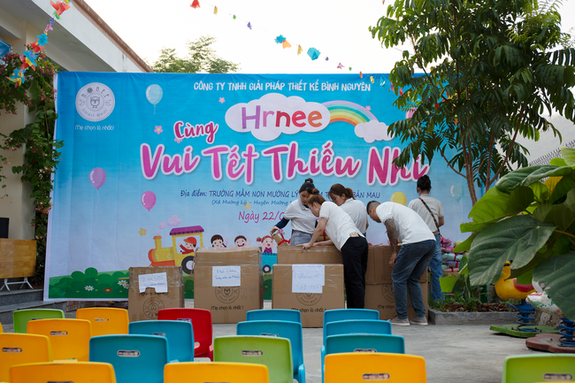 Tặng 263 suất quà cho trẻ em Mường Lát (Thanh Hóa) - Ảnh 6.