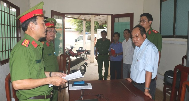 Công an bắt tạm giam hàng loạt nguyên cán bộ thuộc các Quỹ tín dụng ở Trà Vinh - Ảnh 2.