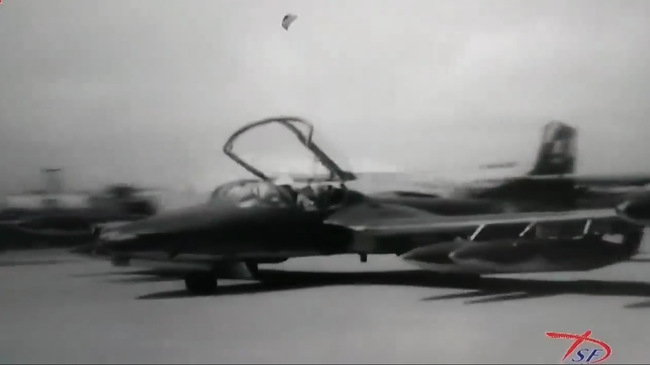 Hình ảnh cực hiếm về biên đội A-37 của Việt Nam trong quá khứ - Ảnh 3.