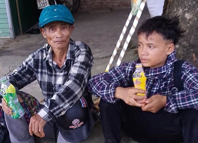 Sự thật về câu chuyện hai người ở Nghệ An bị chủ nợ lương phải đi bộ tìm đường về nhà - Ảnh 1.