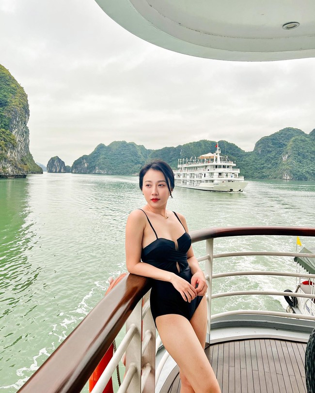 Huỳnh Hồng Loan - bạn gái cũ Tiến Linh khoe dáng sexy với bikini màu vàng - Ảnh 9.