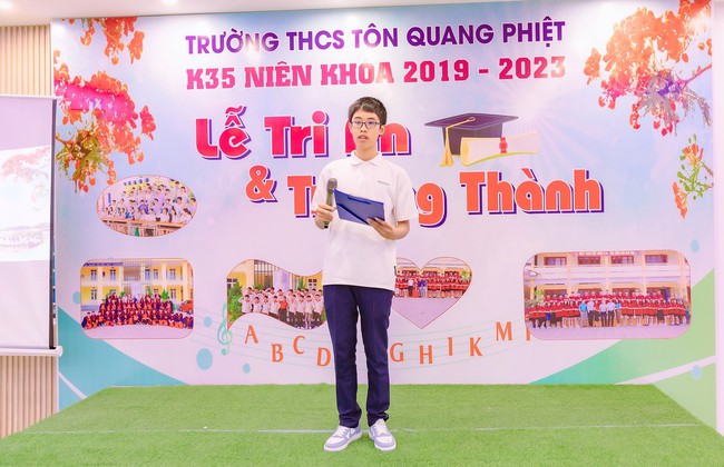 Thi tuyển sinh vào lớp 10 ở Nghệ An: Thủ khoa và Á khoa đều là những học sinh trường huyện - Ảnh 1.