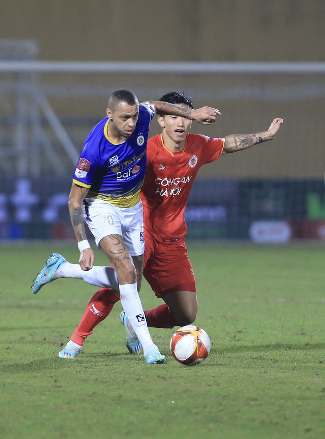 Hà Nội FC bất ngờ &quot;trảm&quot; ngoại binh Brazil từng vô địch Thai-League - Ảnh 2.