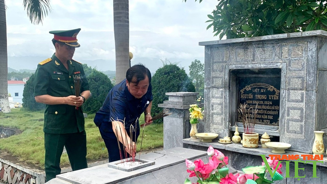Điện Biên: Tổ chức truy điệu, an táng hài cốt liệt sĩ hy sinh tại Lào   - Ảnh 3.