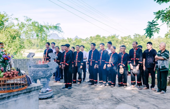 Đặc sắc lễ mừng lúa mới của đồng bào dân tộc Thái tại nơi đầu tiên được công nhận bản làng văn hóa - Ảnh 3.