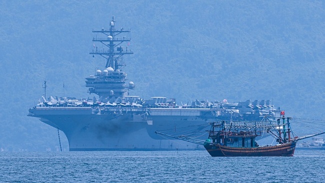 Xem tàu sân bay hạt nhân Mỹ đang neo ở Vịnh Đà Nẵng có những khí tài hiện đại cỡ nào? - Ảnh 6.