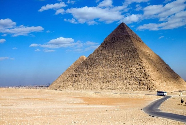 Vì sao kẻ trộm khó đánh cắp báu vật trong kim tự tháp Ai Cập? - Ảnh 1.