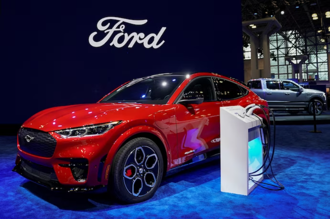 Tesla đồng ý chia sẻ trạm sạc với Ford vào năm tới - Ảnh 1.