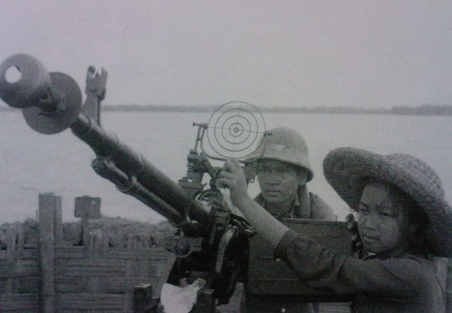 Điểm lại loạt vũ khí đã trở thành biểu tượng của người lính bộ đội Cụ Hồ - Ảnh 13.