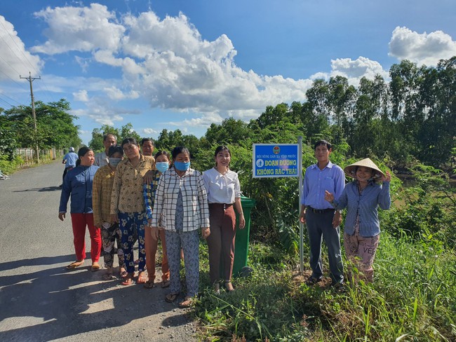 Đa dạng hoạt động đưa kiến thức pháp luật đến đồng bào Khmer - Ảnh 1.