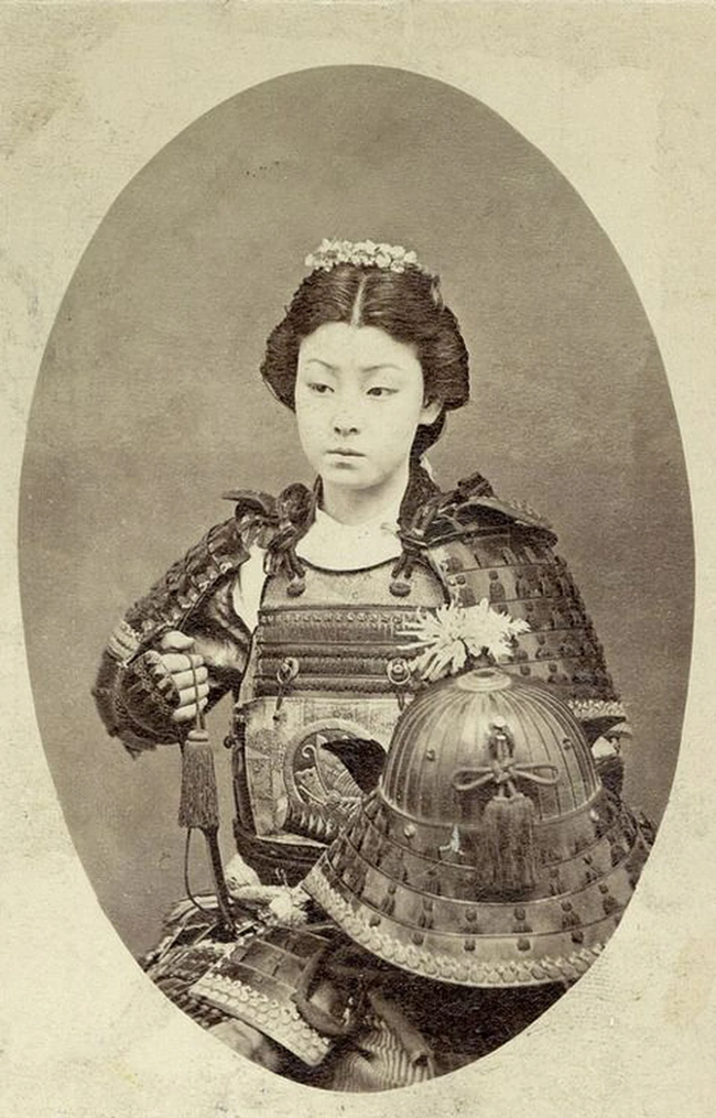 Loạt ảnh hiếm khoe trọn dung mạo cuốn hút lạ thường của các nữ samurai thời xưa - Ảnh 6.