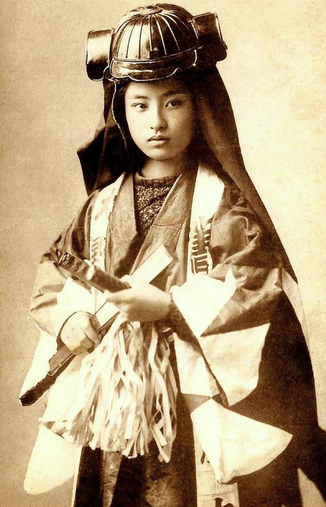 Loạt ảnh hiếm khoe trọn dung mạo cuốn hút lạ thường của các nữ samurai thời xưa - Ảnh 4.