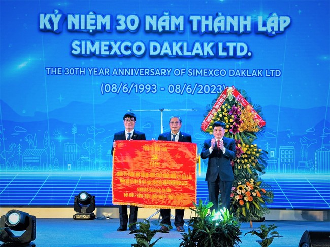 Hành trình 30 năm vươn ra biển lớn của doanh nghiệp xuất nhập khẩu cà phê hàng đầu Việt Nam - Ảnh 3.