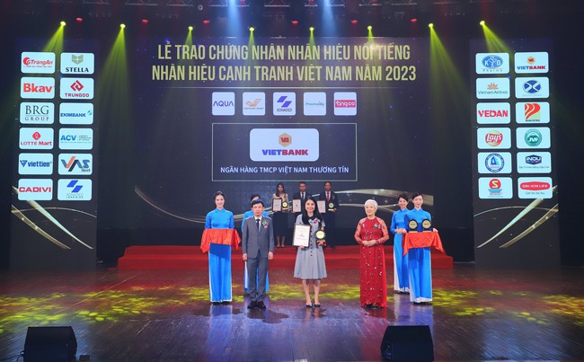 Vietbank vào Top 10 Nhãn hiệu cạnh tranh Việt Nam 2023 - Ảnh 1.