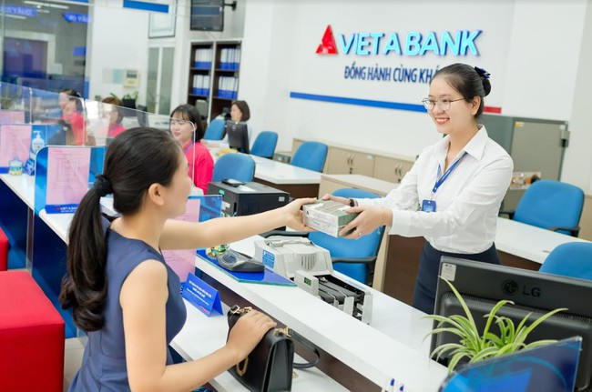 Quý II/2023, VietABank (VAB) báo lãi giảm 7,5%, đạt 523 tỷ đồng - Ảnh 1.