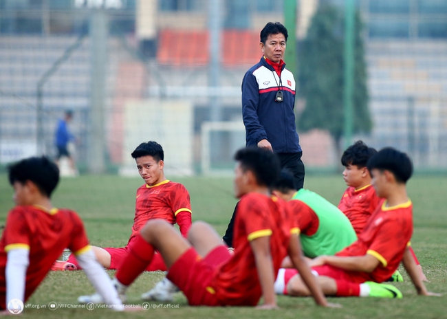 HLV Hoàng Anh Tuấn triệu tập cầu thủ từ Hàn Quốc cho U23 Việt Nam - Ảnh 2.