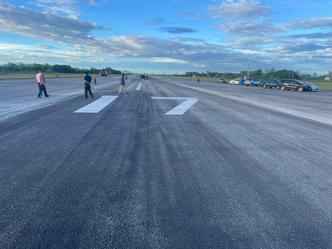 Cảng vụ Hàng không miền Bắc: Sân bay Vinh chính thức mở cửa trở lại sau sự cố nứt đường băng - Ảnh 3.