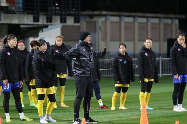AFC bất ngờ “gọi tên” Huỳnh Như và Tuyết Dung - Ảnh 2.