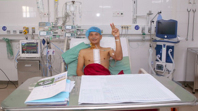 Hành trình cam go đưa quả tim vượt gần 700km từ Hà Nội về Huế ghép cho bệnh nhân  - Ảnh 2.